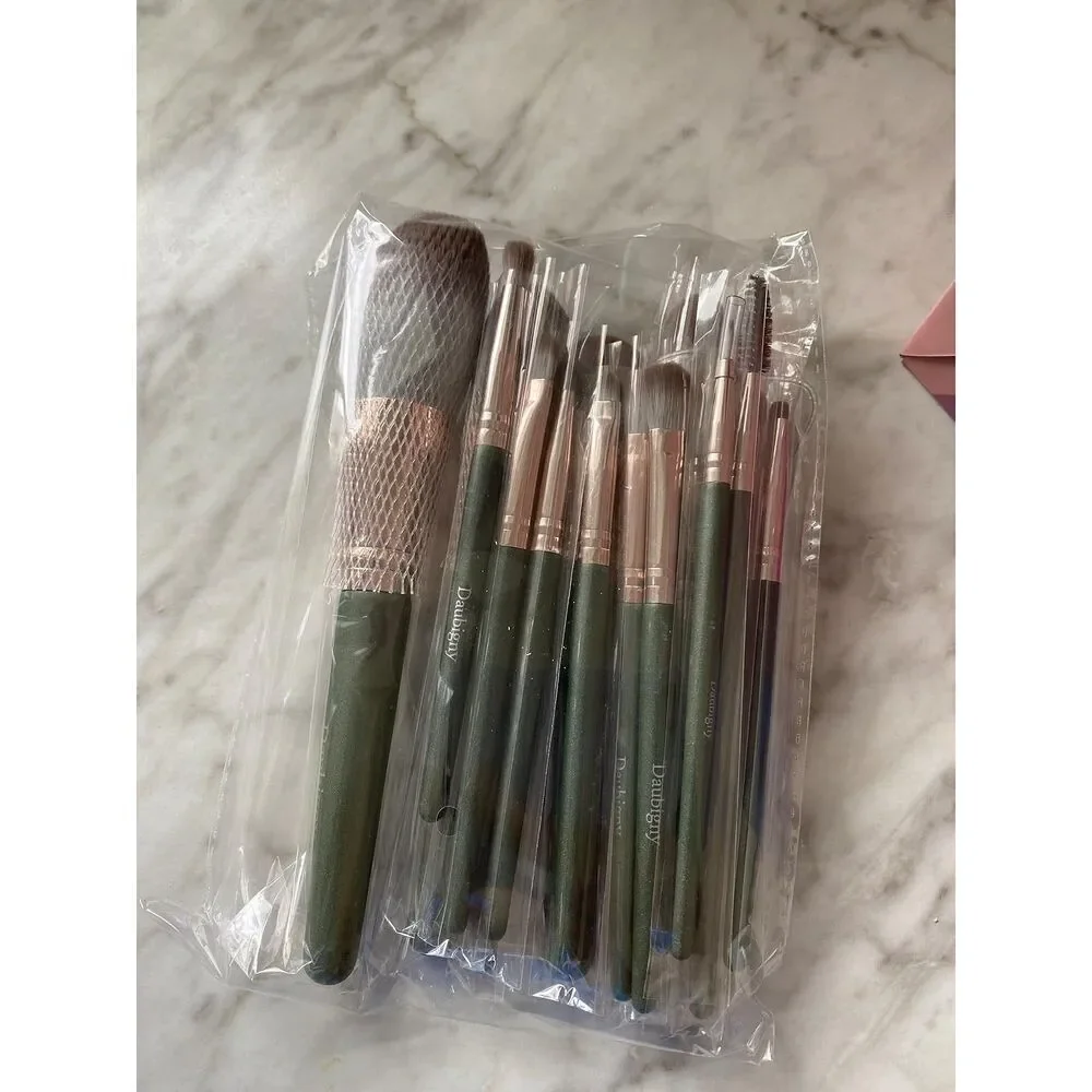 Daubigny 16Pieces Green Complete Premium Synthetic Professional Makeup Brushes